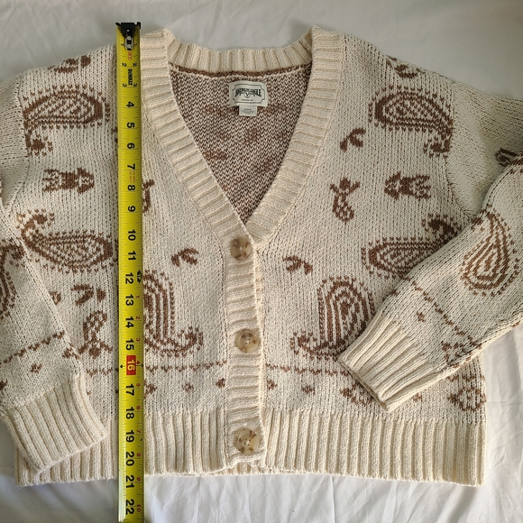 American Eagle Outfitters Beige and Brown Chunky Paisley Cardigan - Picture 6 of 11
